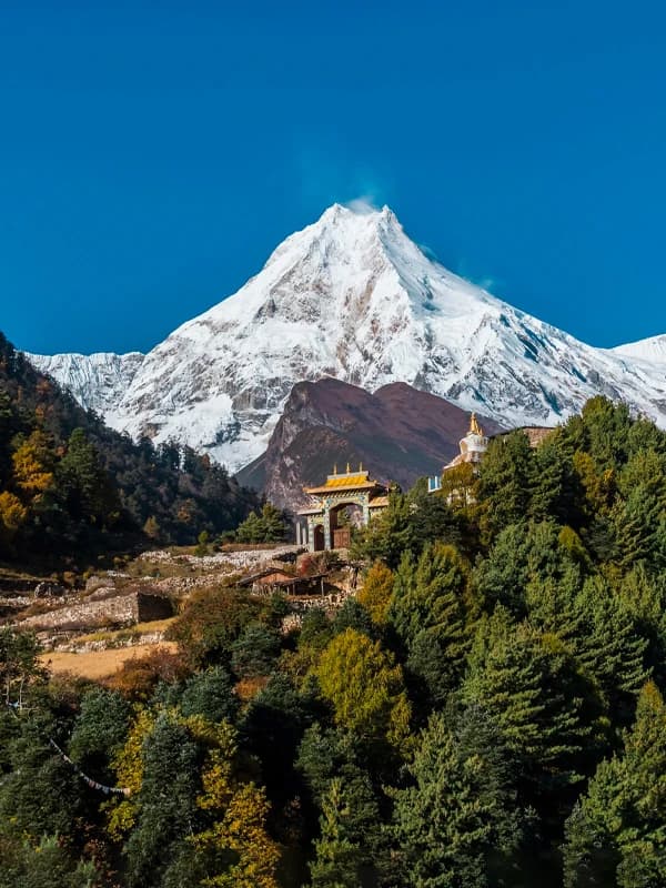 View of gigantic Mount Manaslu