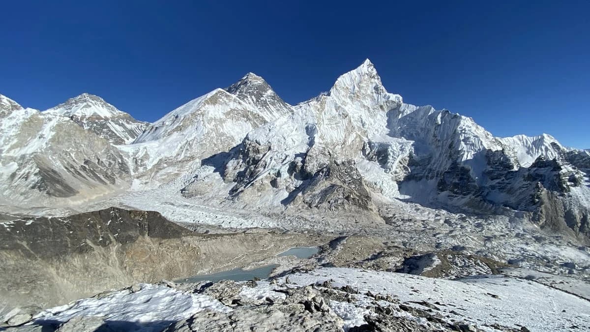 Mount Everest at 8,848.86m, viewed from Kala Patthar (5,545m).