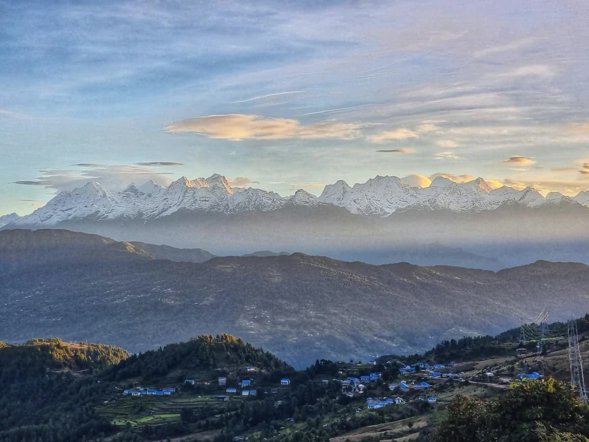 Views on the way to Pikey Peak