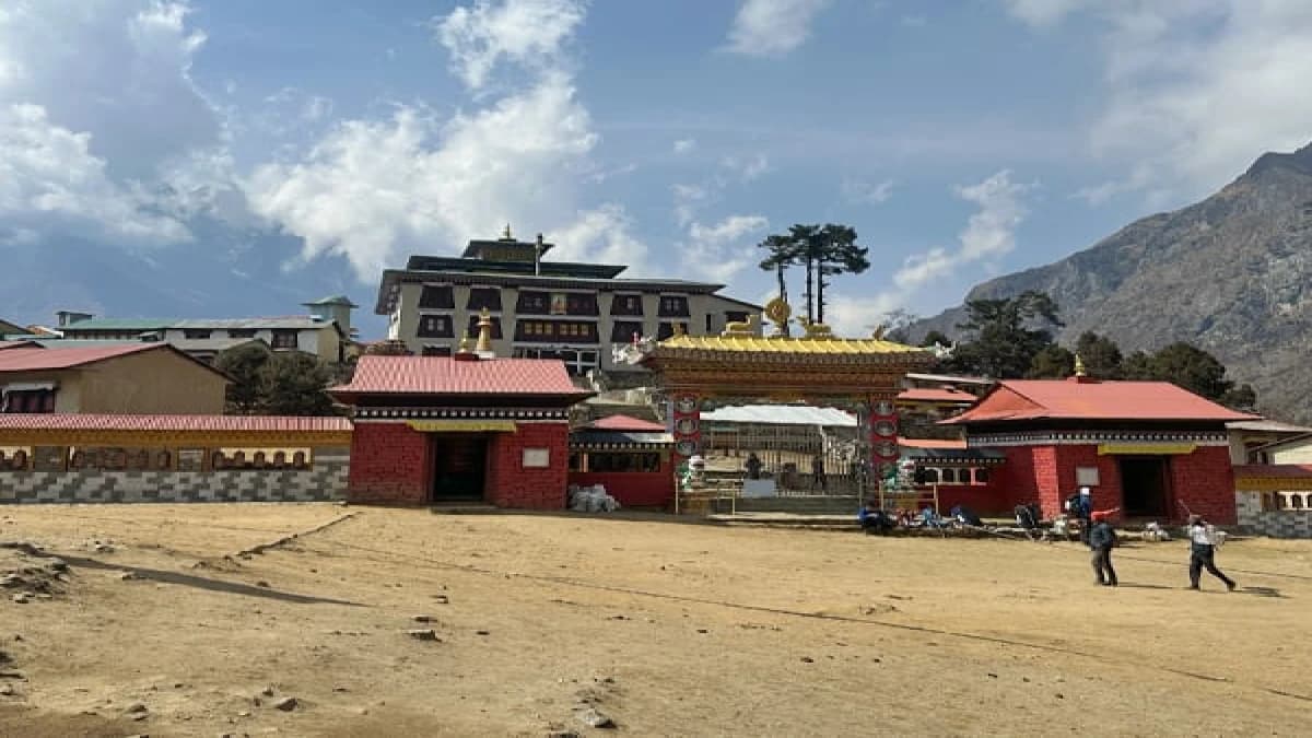 Tengboche Monastery: Altitude, History, Mani Rimdu and What to Expect on Arrival
