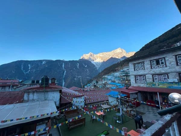 Everest Trek Heli Back 1