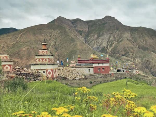 Upper Dolpo Region - Chortens